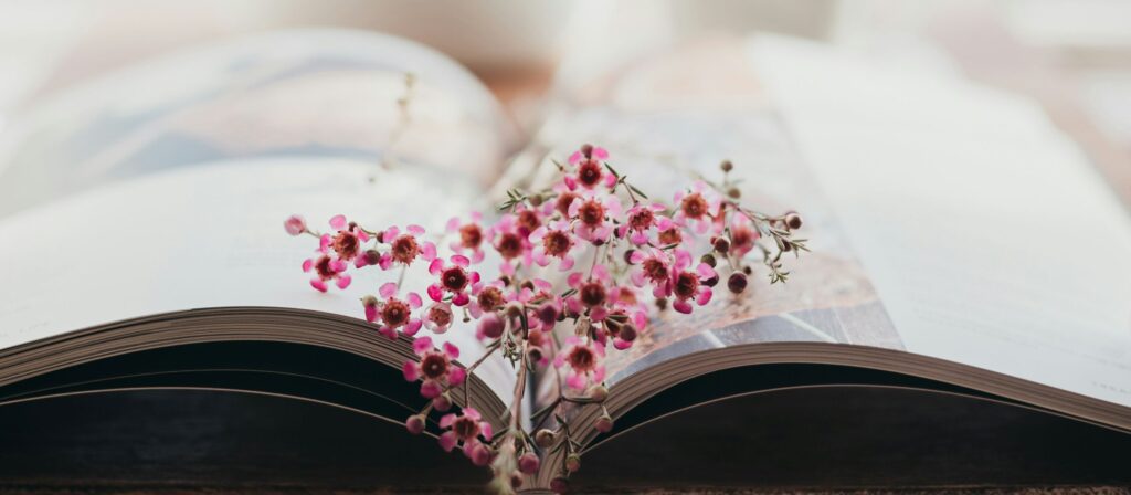 Ecrire une biographie ou un récit de vie n'est pas chose aisée, un écrivain biographe vous prête sa plume pour vous aider.