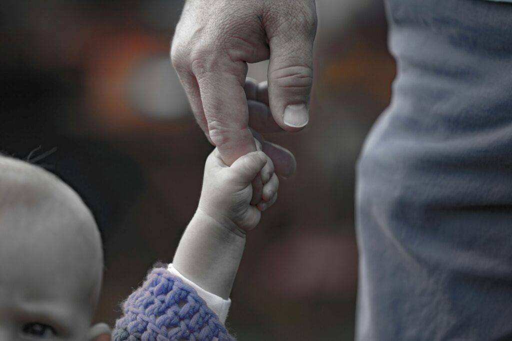 Raconter sa vie pour ses enfants en laissant une trace écrite de la mémoire familiale